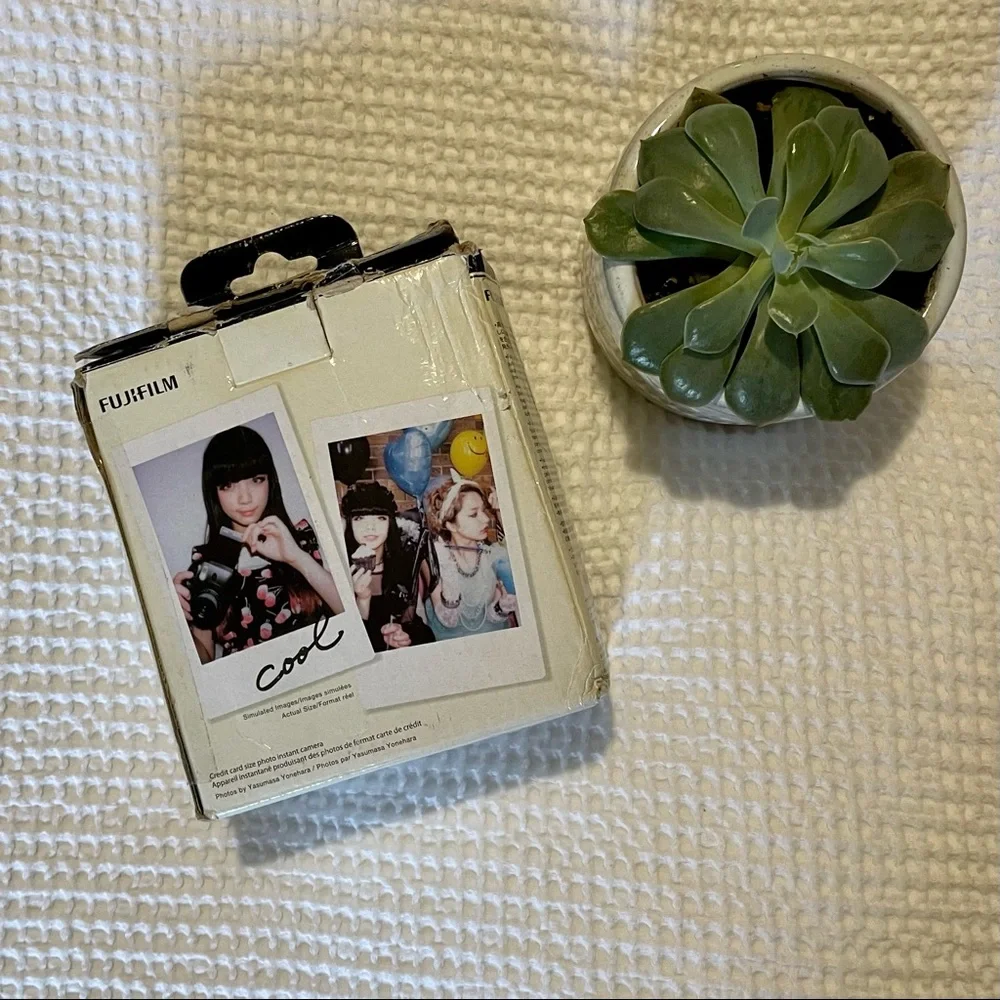 FUJIFILM Instax mini 8 polaroid camera